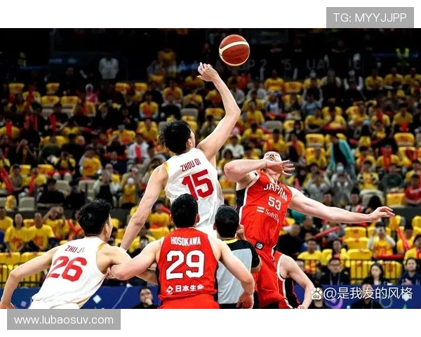 北京篮球队比赛经验引发热议球迷对战术选择和临场表现展开激烈讨论