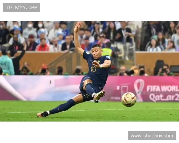 足球明星佩佩因恶意犯规遭禁赛引发热议球迷反应不一 足球明星佩佩因恶意犯规遭禁赛引发热议球迷反应不一