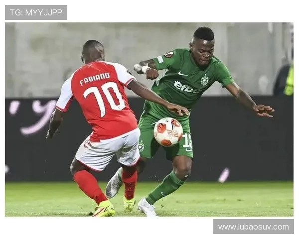 李伟独家解析足球技巧与战术心得分享助你提升球场表现 李伟独家解析足球技巧与战术心得分享助你提升球场表现